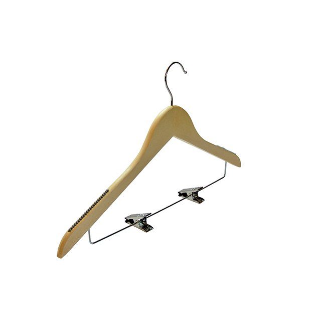 wooden-hangers-with-clamp